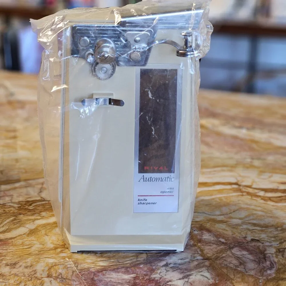 CLASSIC RIVAL AUTOMATIC can opener and knife sharpener